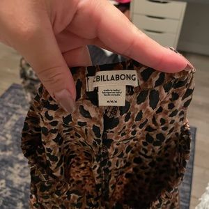 BILLABONG cheetah pants